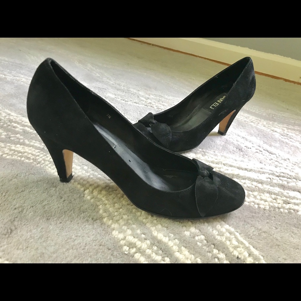 BOGO 50% > Vintage Black Suede Heels